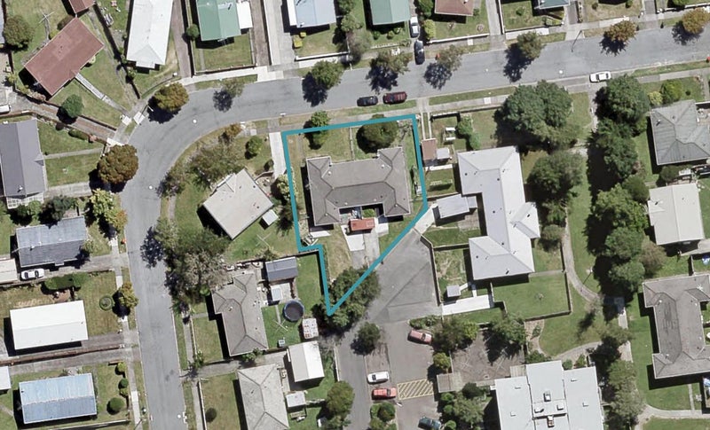26/26A Bonnie Glen Crescent, Ebdentown, Upper Hutt - Carousel 1