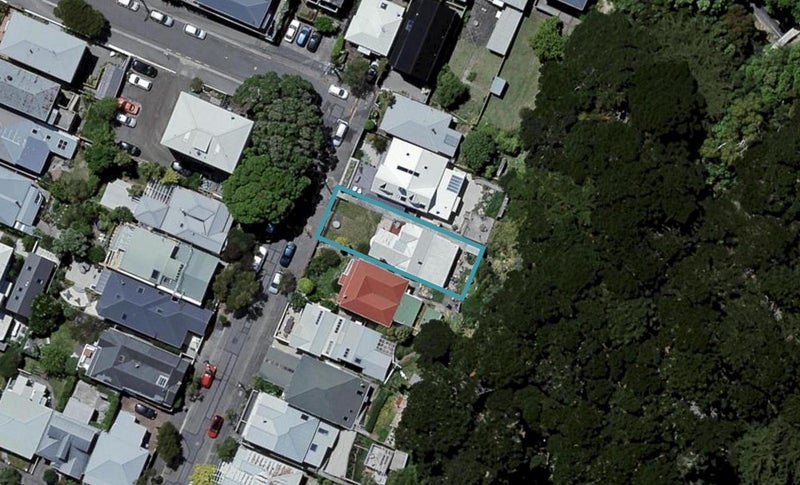 15 Scarborough Terrace, Mount Victoria, Wellington - Carousel 1