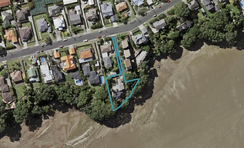 61 Norwood Road, Bayswater, Auckland - Carousel 1
