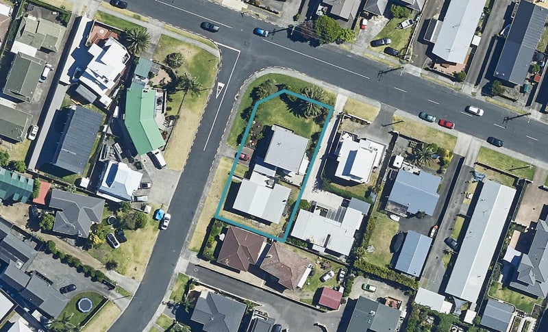 12B Aberdeen Street, Mount Maunganui, Mount Maunganui - Carousel 1