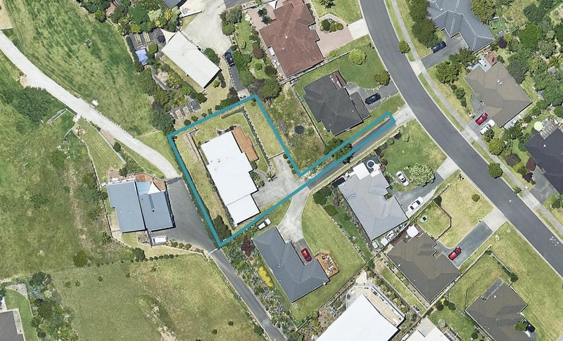 9 Bateleur Close, Welcome Bay, Tauranga - Carousel 1