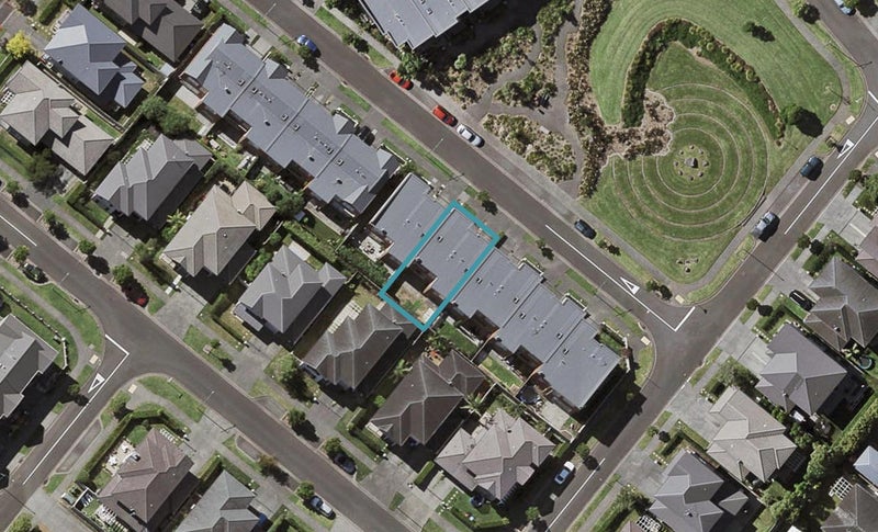 19 Singleton Avenue, Stonefields, Auckland - Carousel 1