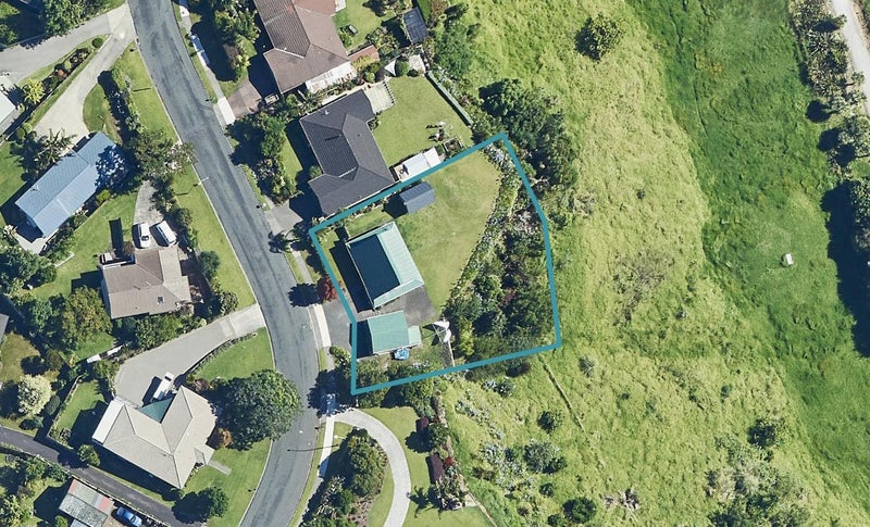 23 Margaret DR, Omokoroa, Tauranga - Carousel 1