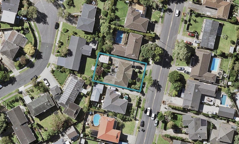 60 Glenmore Road, Sunnyhills, Auckland - Carousel 1