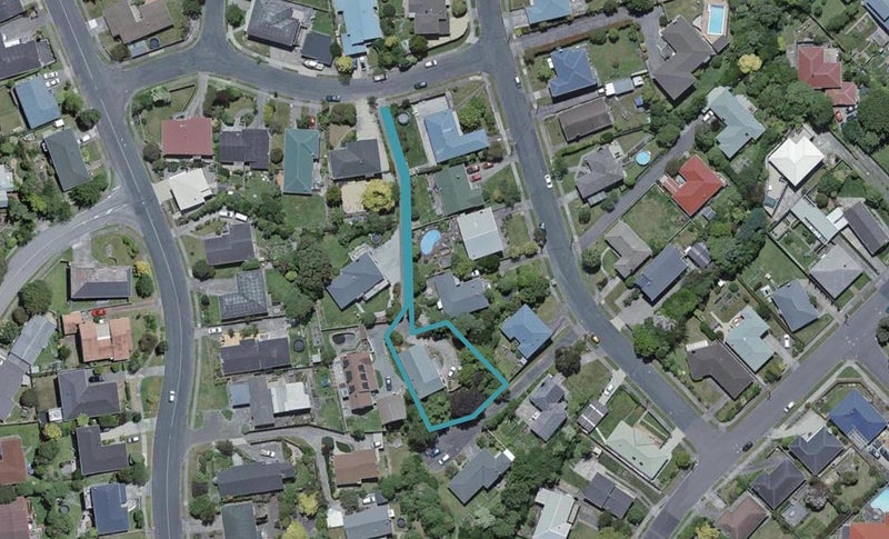 1 Gonville Street, Tawa, Wellington - Carousel 1