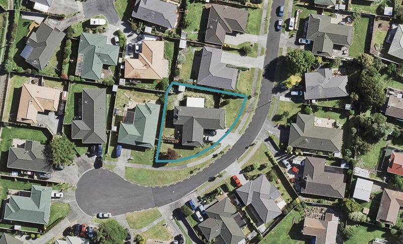 9 Matilda Place, Weymouth, Auckland - Carousel 1