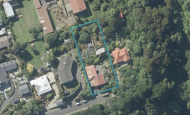 29 Waireka Street, Ravensbourne, Dunedin - Carousel 1