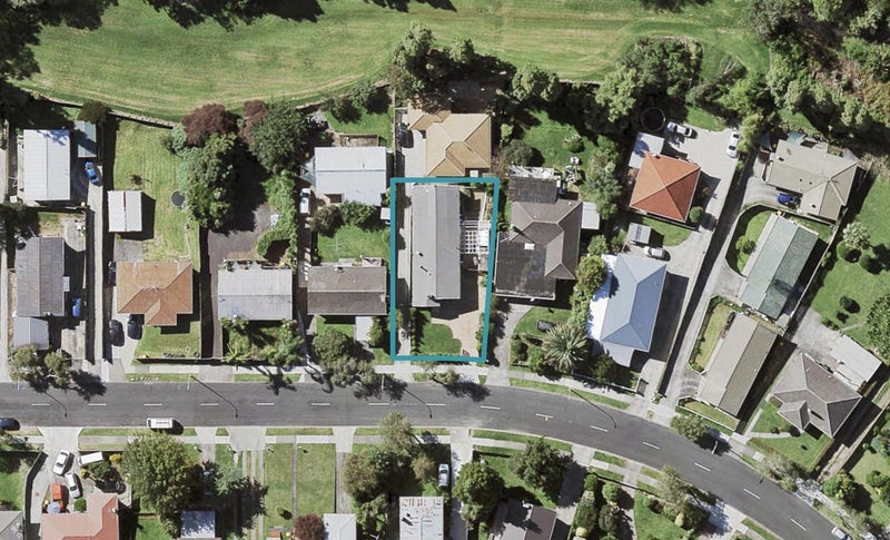 18 Ennis Avenue, Pakuranga Heights, Auckland - Carousel 1