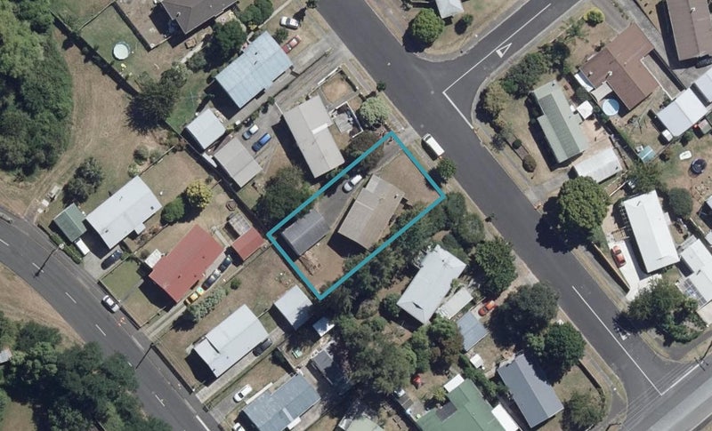 5 Riley Place, Fitzroy, Hamilton - Carousel 1