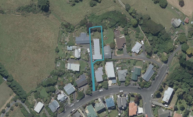 12 Larkins Street, Helensburgh, Dunedin - Carousel 1