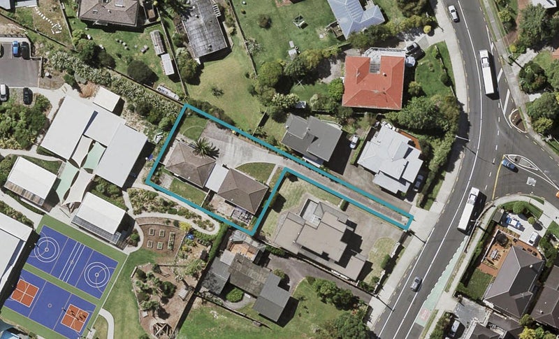 2/62A Forrest Hill Road, Forrest Hill, Auckland - Carousel 1