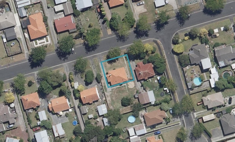1/26 Tranmere Road, Fairfield, Hamilton - Carousel 1