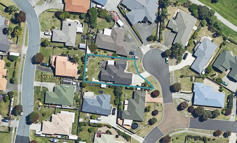 3 Taepa Close, Papamoa Beach, Papamoa - Carousel 1