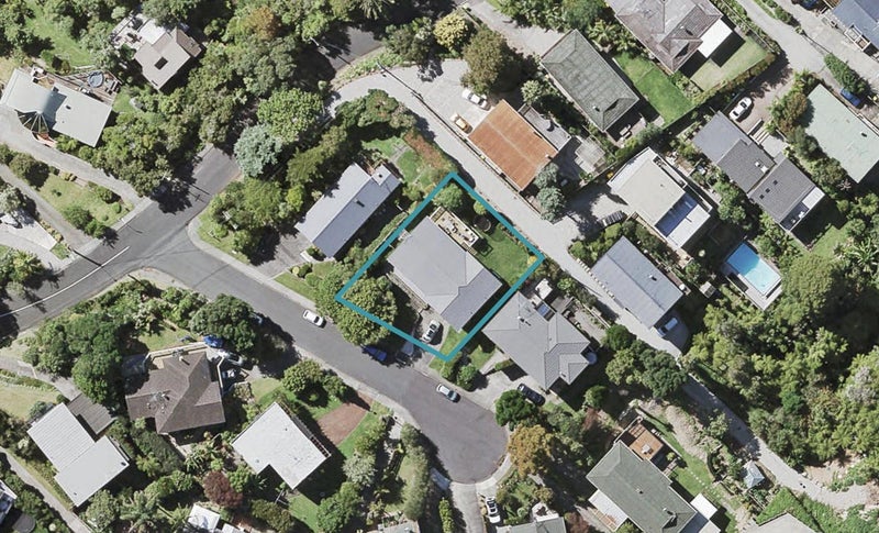 1 Chevron Place, Castor Bay, Auckland - Carousel 1