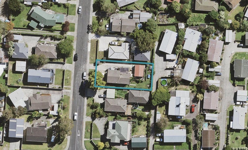 6 Scarlet Drive, Ranui, Auckland - Carousel 1