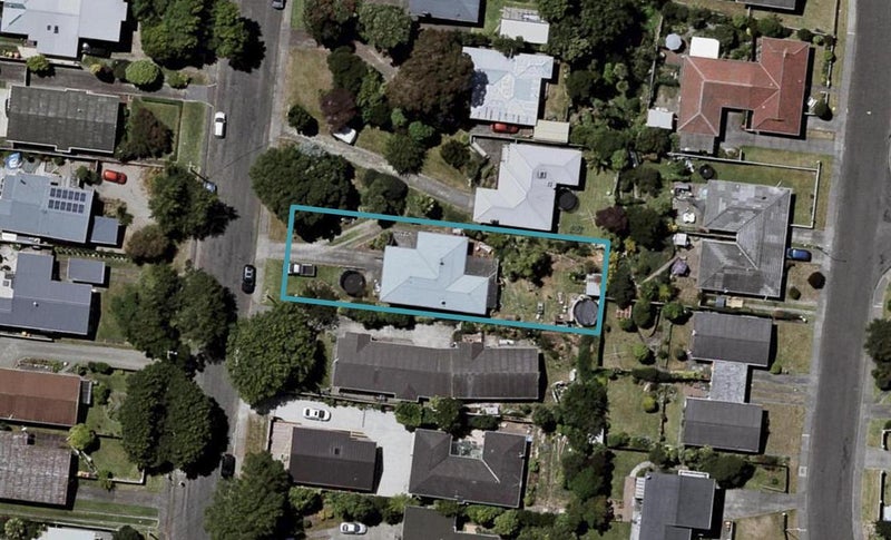 60 Alexander Road, Raumati Beach, Paraparaumu - Carousel 1