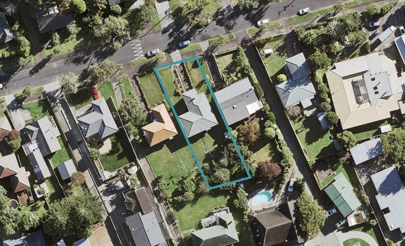 29 Batkin Road, New Windsor, Auckland - Carousel 1