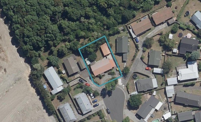 16 Sequoia Place, Pukete, Hamilton - Carousel 1