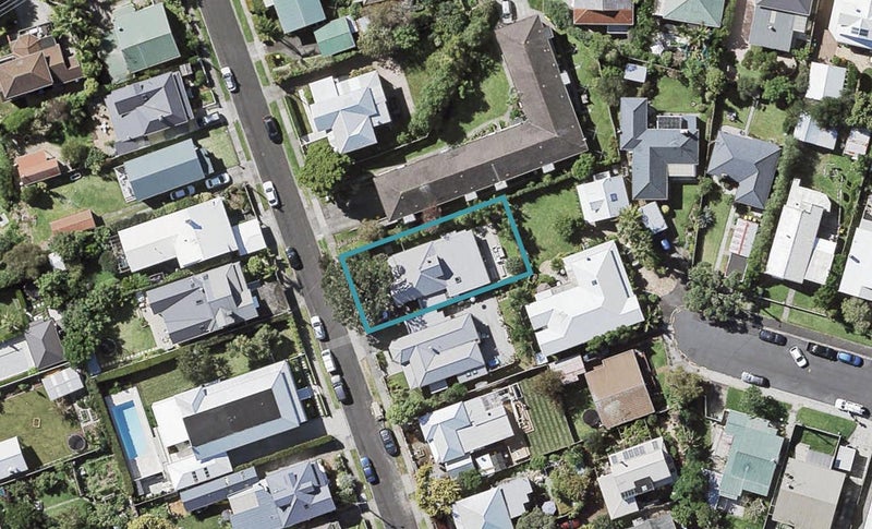 16 Cambria Road, Devonport, Auckland - Carousel 1
