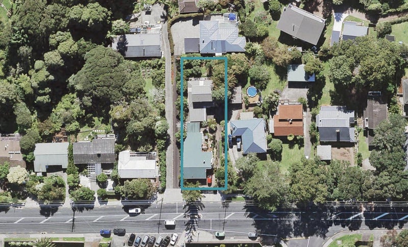 2/173 Golf Road, Titirangi, Auckland - Carousel 1