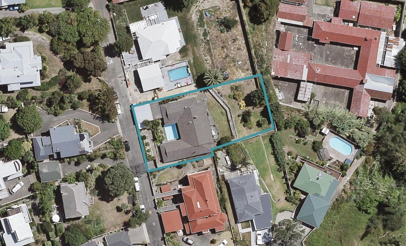 10 Hukarere Road, Bluff Hill, Napier - Carousel 1