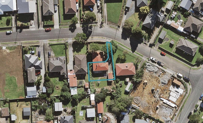 2/19 Farnborough Crescent, Mangere, Auckland - Carousel 1