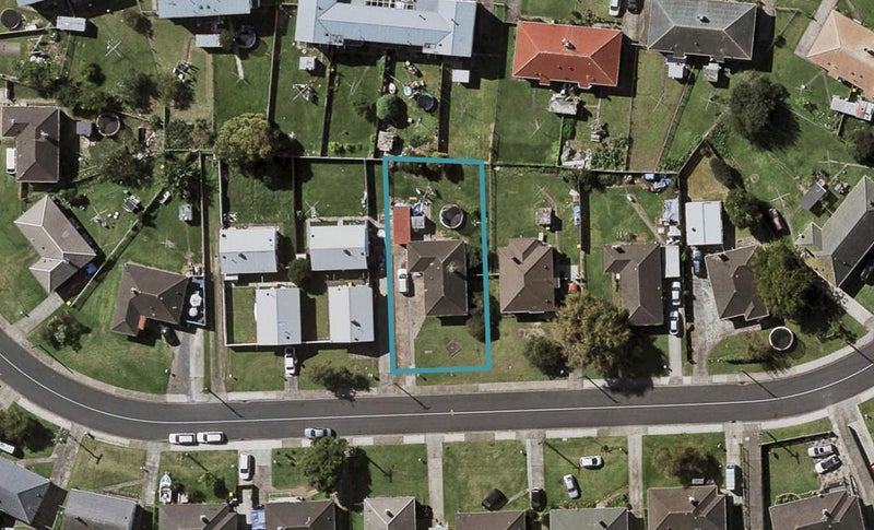 14 Nola Crescent, Otara, Auckland - Carousel 1