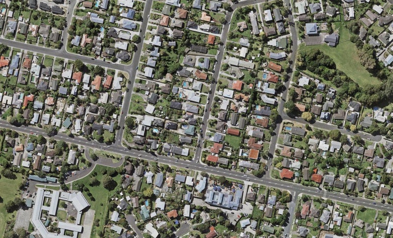 47 Grassways Avenue, Pakuranga, Auckland - Carousel 1