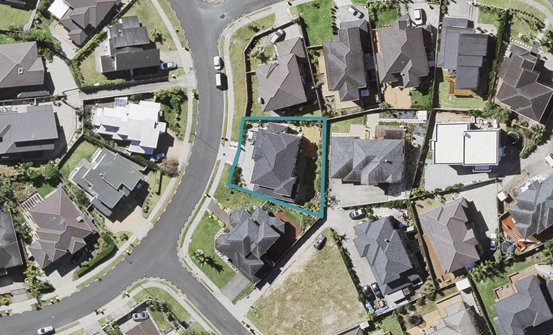 96 Killybegs Drive, Pinehill, Auckland - Carousel 1