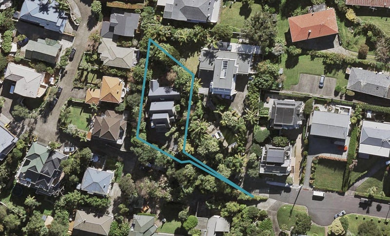 21 Wilding Avenue, Northcote Point, Auckland - Carousel 1