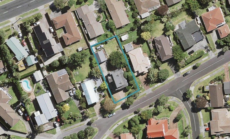 11 Chablis Place, Henderson, Auckland - Carousel 1