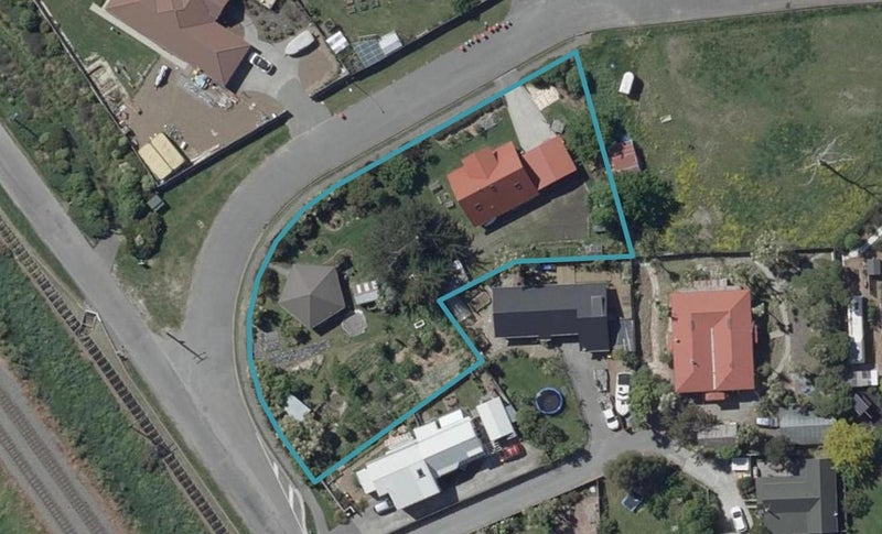 2 Deavoll Place, Heathcote Valley, Christchurch - Carousel 1