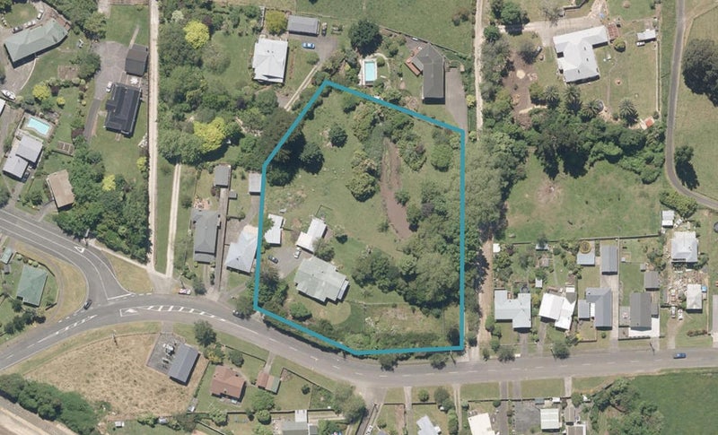 173 No 3 Line, Whanganui East, Whanganui - Carousel 1