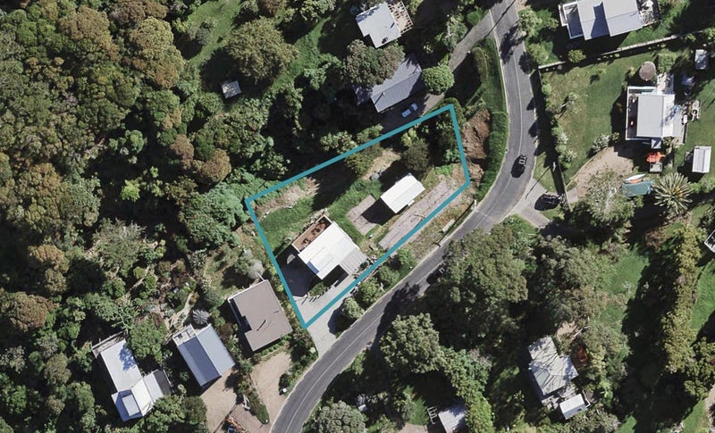 71 Ocean Road, Surfdale, Waiheke Island - Carousel 1