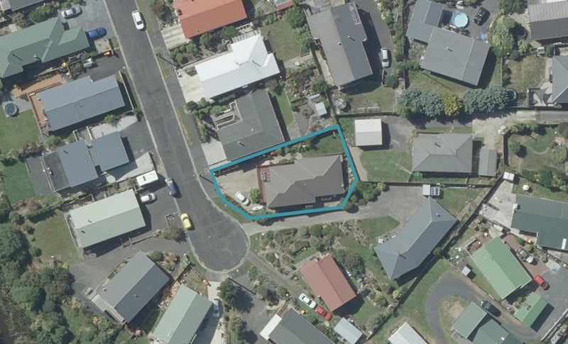 22 Clariton Avenue, Green Island, Dunedin - Carousel 1