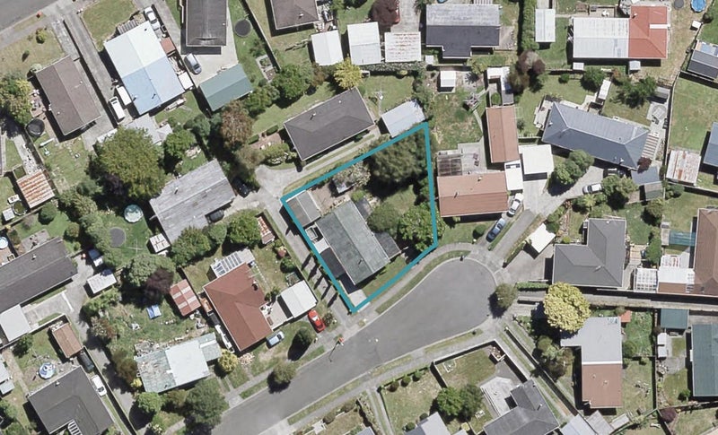 15 Fremont Grove, Totara Park, Upper Hutt - Carousel 1