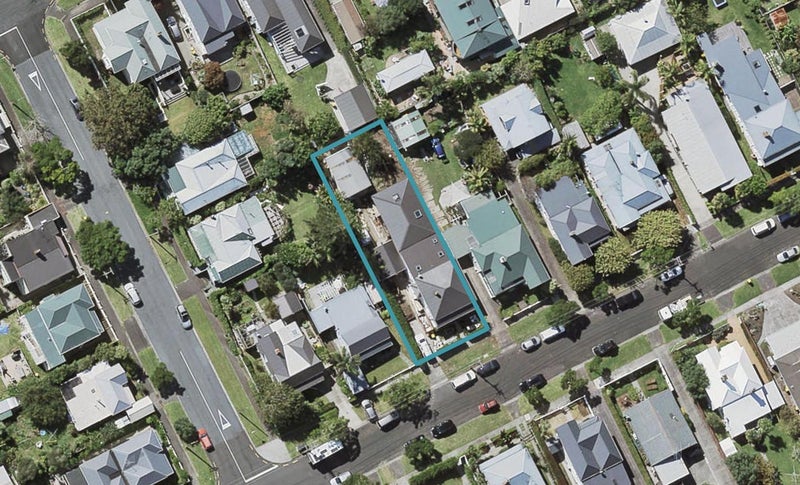 14 Patuone Avenue, Devonport, Auckland - Carousel 1
