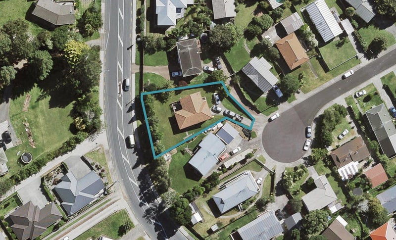 17 Kearney Place, Massey, Auckland - Carousel 1