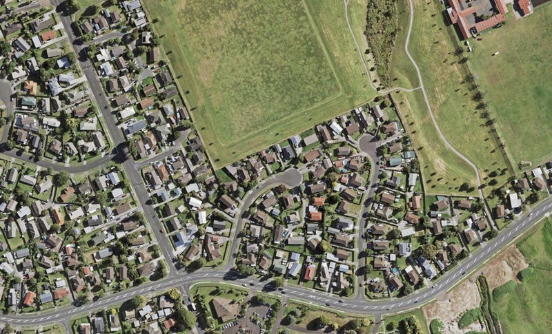 18A Anglers Way, Wattle Downs, Auckland - Carousel 1