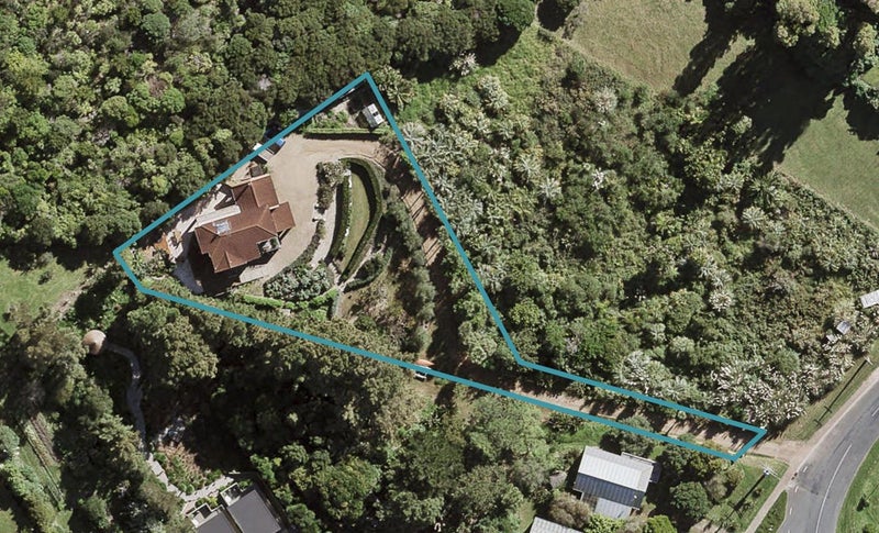 18 Mako Street, Oneroa, Waiheke Island - Carousel 1