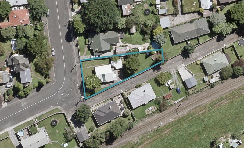 7 Kellow Street, Wallaceville, Upper Hutt - Carousel 1