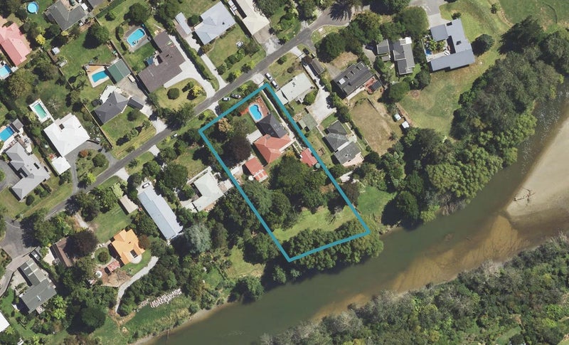 43 Island Road, Whataupoko, Gisborne - Carousel 1