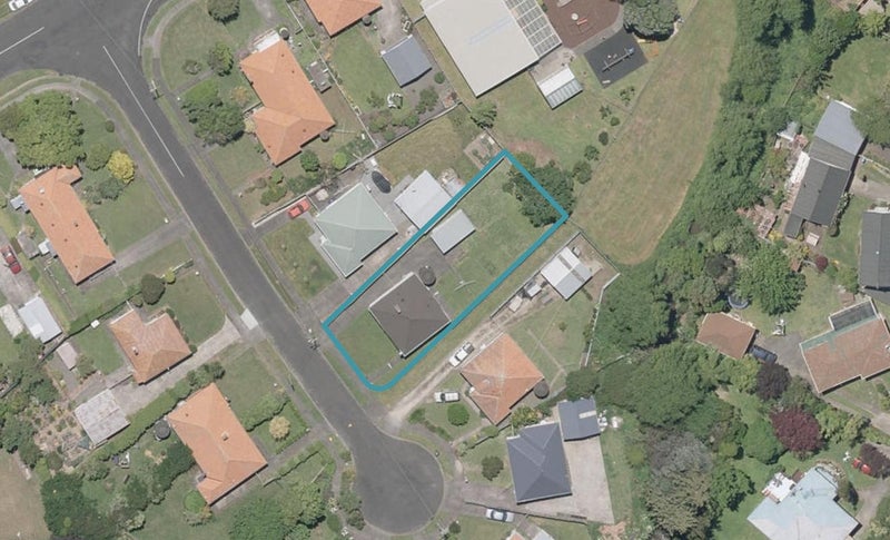 7 Clapham Place, Whanganui East, Whanganui - Carousel 1