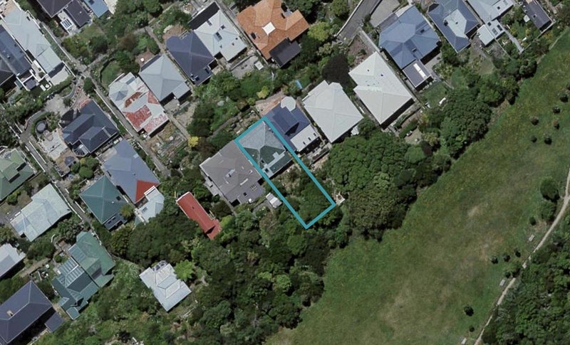 13 Mcintyre Avenue, Mount Victoria, Wellington - Carousel 1