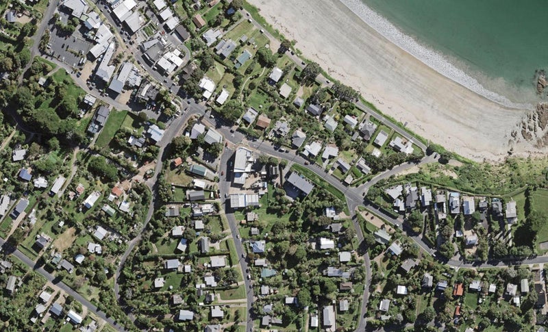 134 Ocean View Road, Oneroa, Waiheke Island - Carousel 1