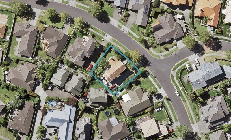 13 Lansell Drive, East Tamaki Heights, Auckland - Carousel 1