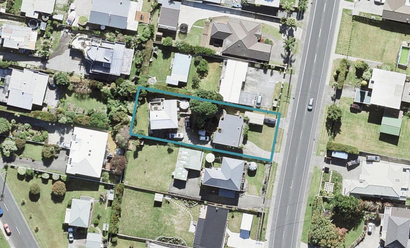 1008B Whangaparaoa Road, Matakatia, Whangaparaoa - Carousel 1
