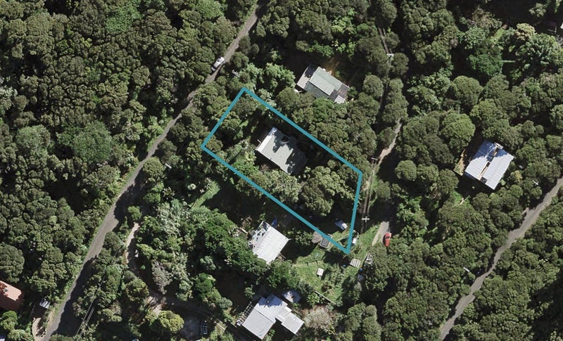 7 Watson Road, Omiha, Waiheke Island - Carousel 1