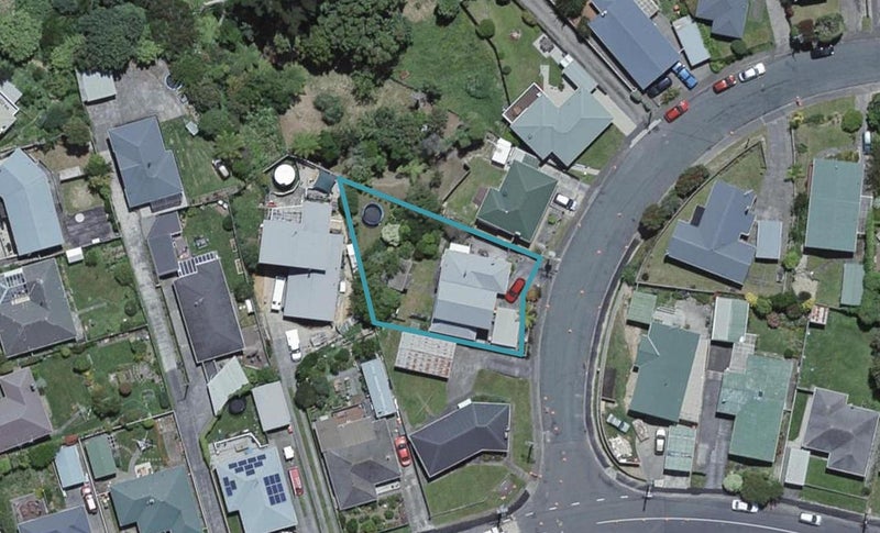3 Cara Crescent, Paparangi, Wellington - Carousel 1