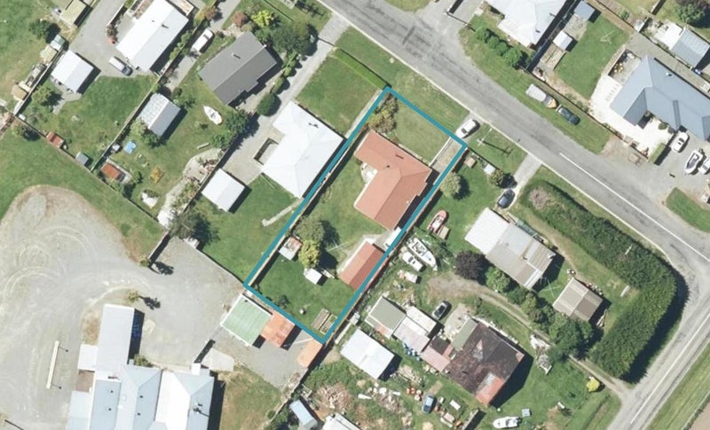 12 Schwass Street, Seddon - Carousel 1